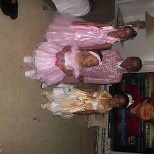 Meet your Posher, Annette